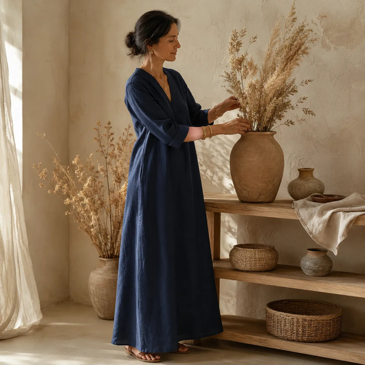 Lunara – Sukienka maxi w stylu lnianym z dekoltem w serek i kieszeniami