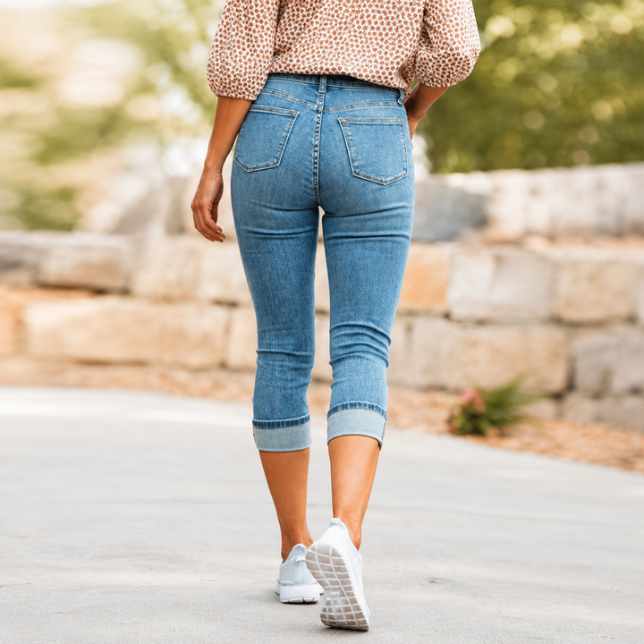 Cuffova – Damskie jeansy capri z wysokim stanem i mankietami