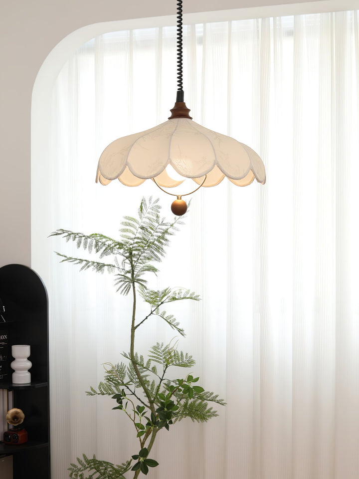 Lampa wisząca z tkaniny Lily