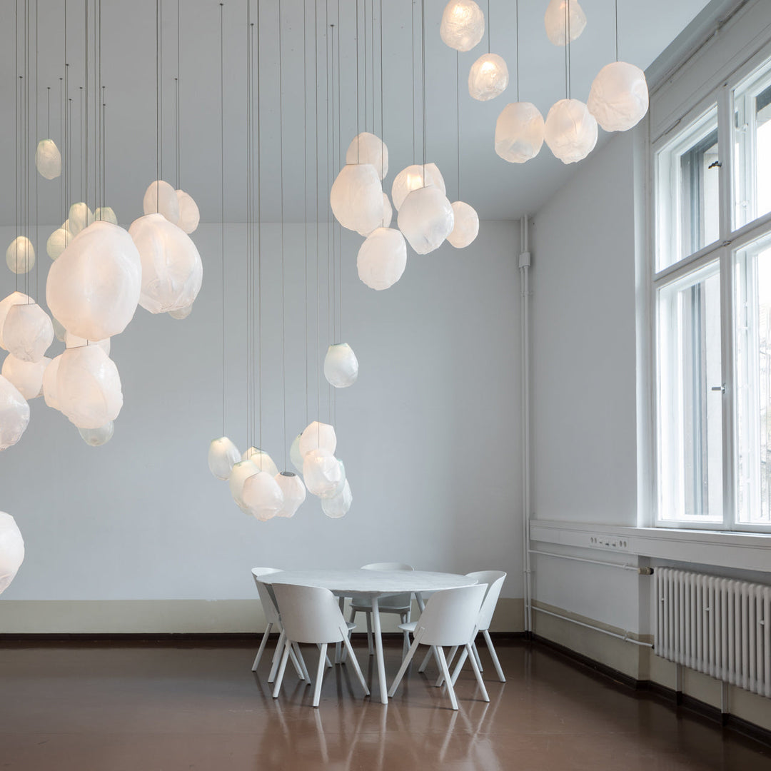 Lampa wisząca z płynnego szkła
