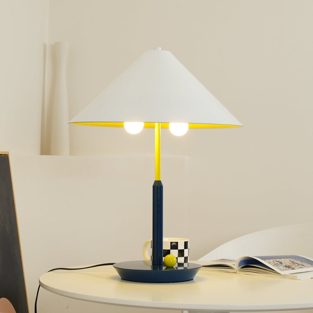 Lampka stołowa Little Eliah Cone