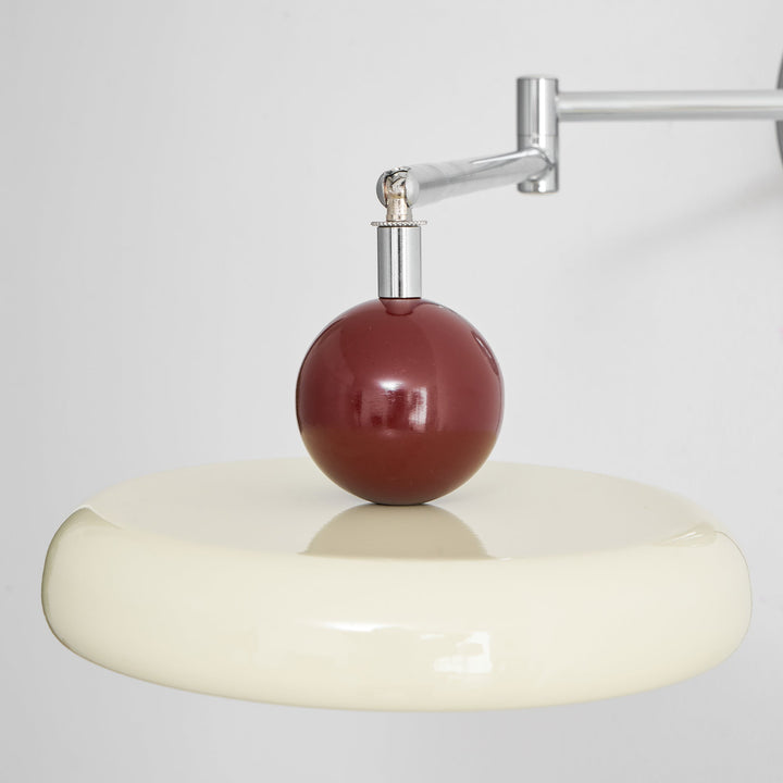 Lampa ścienna Lola z wtyczką