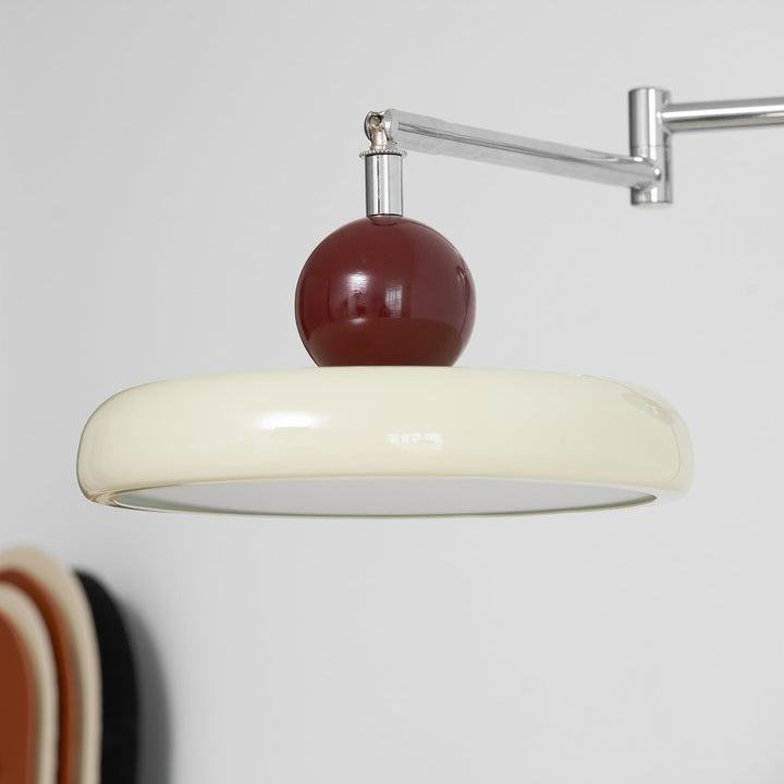 Lampa ścienna Lola z wtyczką