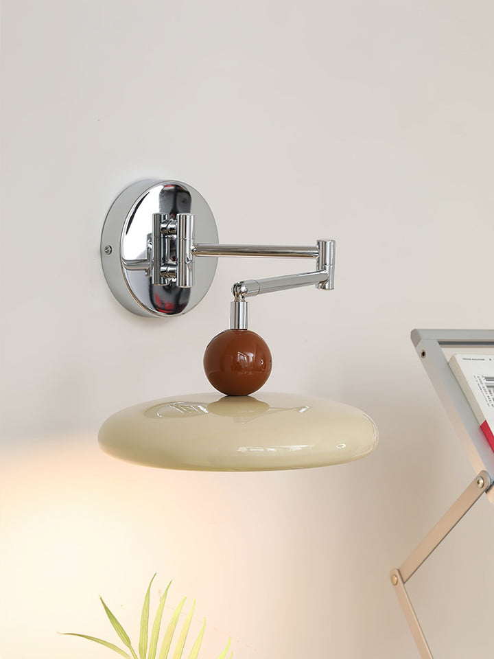 Lampa ścienna z ruchomym ramieniem Lola