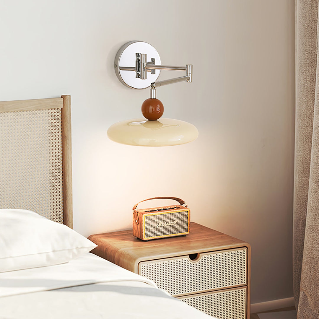 Lampa ścienna z ruchomym ramieniem Lola
