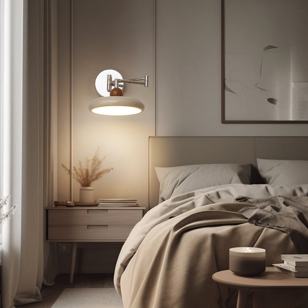 Lampa ścienna z ruchomym ramieniem Lola