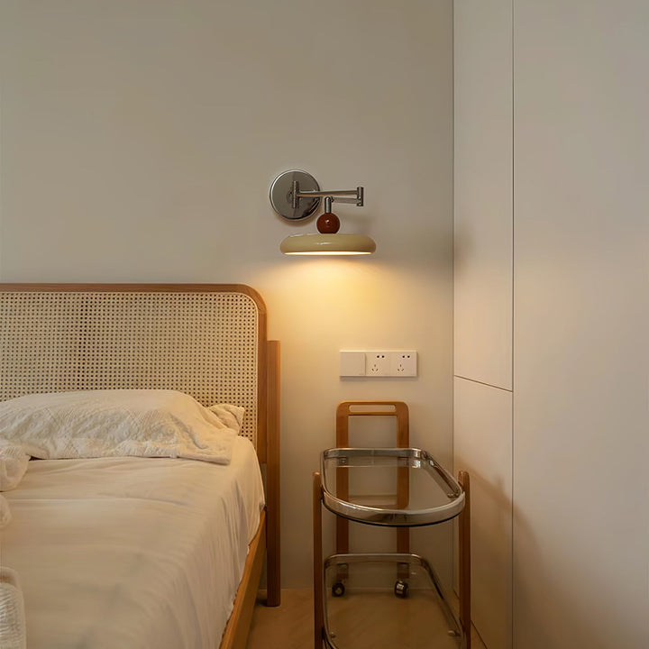 Lampa ścienna z ruchomym ramieniem Lola