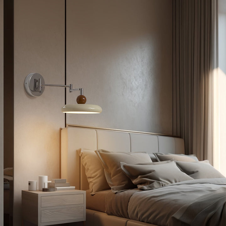 Lampa ścienna z ruchomym ramieniem Lola