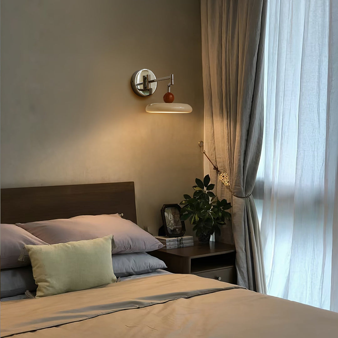 Lampa ścienna z ruchomym ramieniem Lola