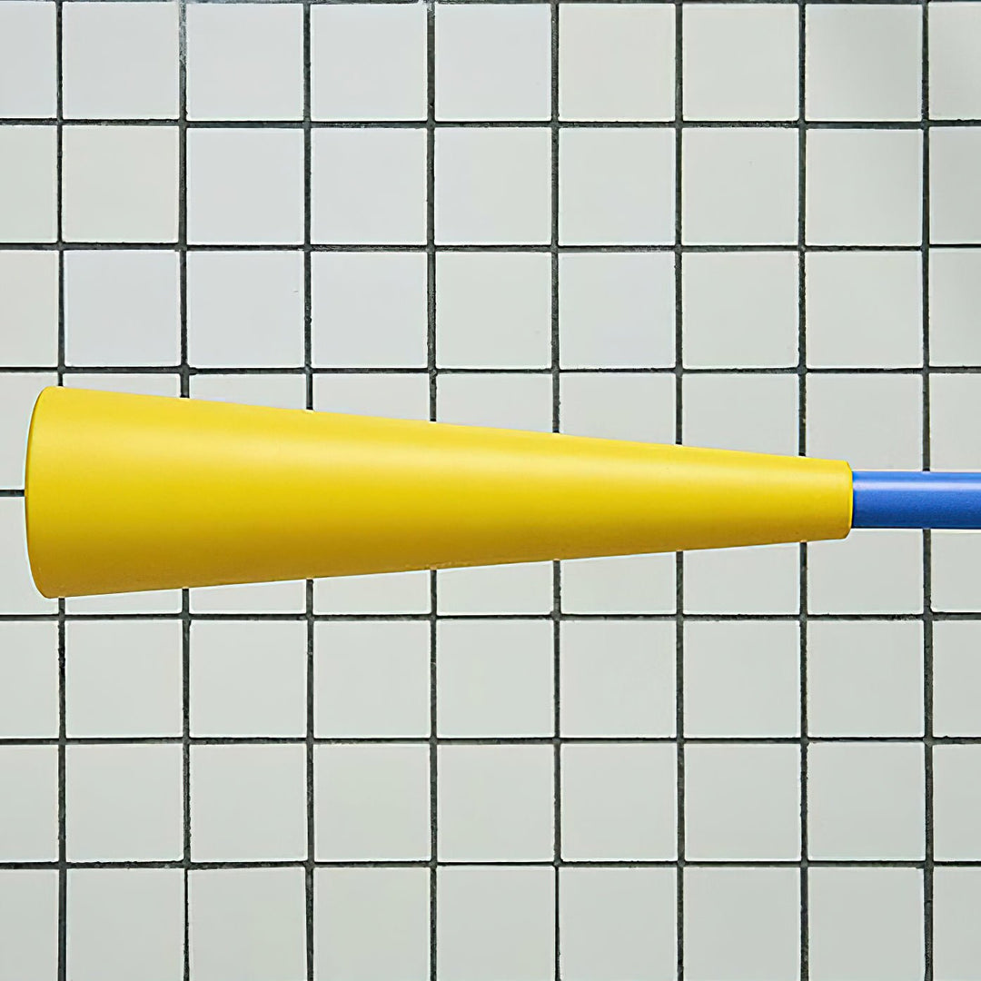 Lampa ścienna z długim ramieniem