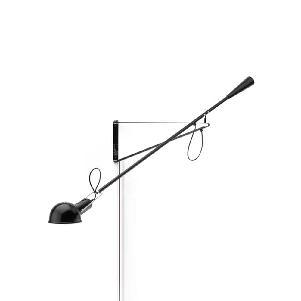 Lampa ścienna z długim ramieniem