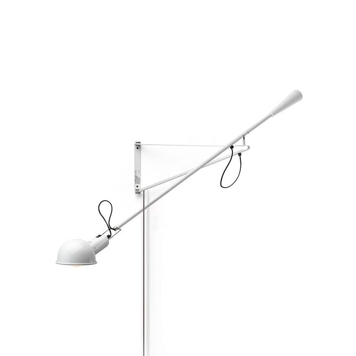 Lampa ścienna z długim ramieniem