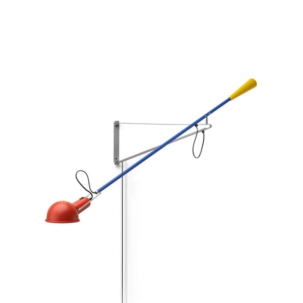 Lampa ścienna z długim ramieniem