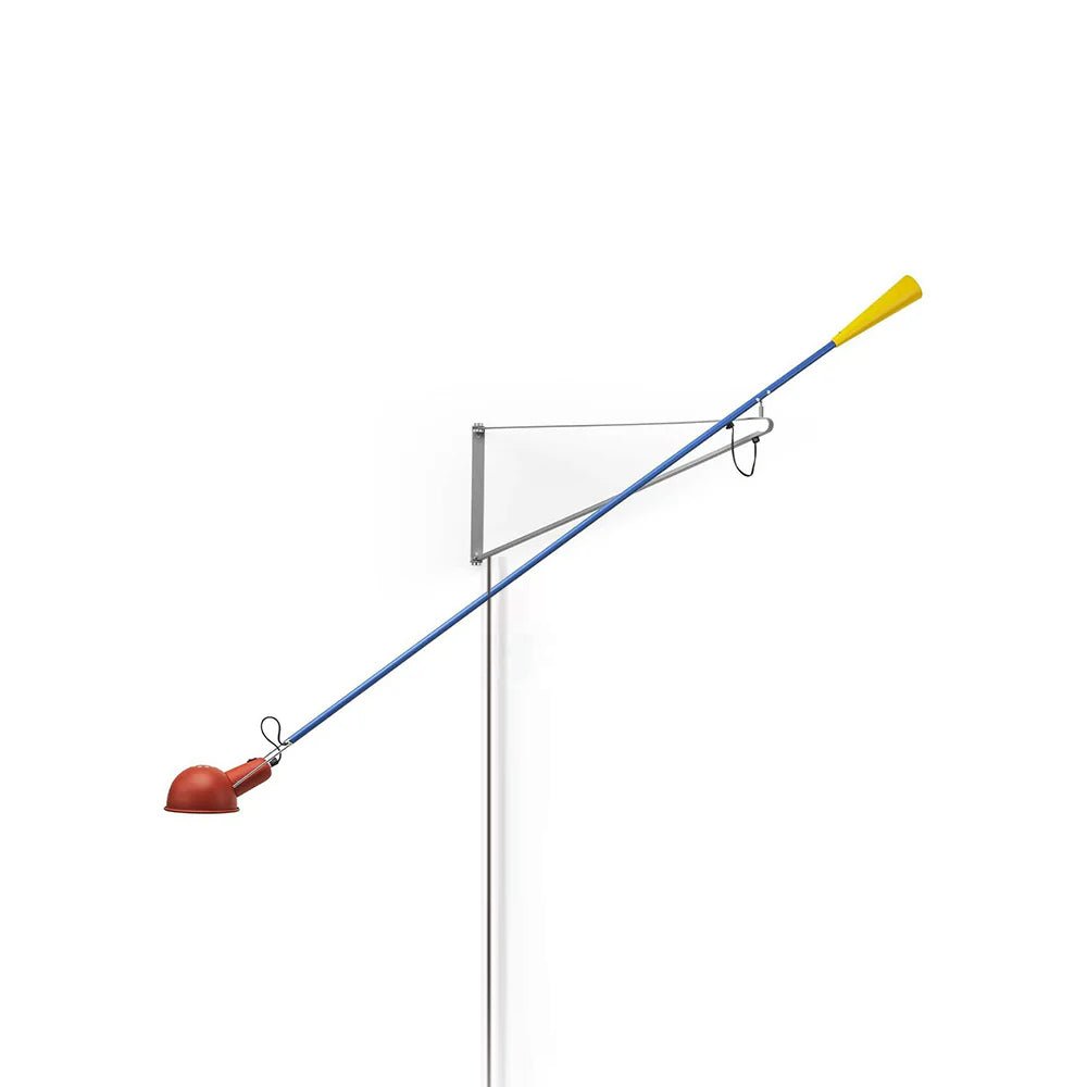 Lampa ścienna z długim ramieniem