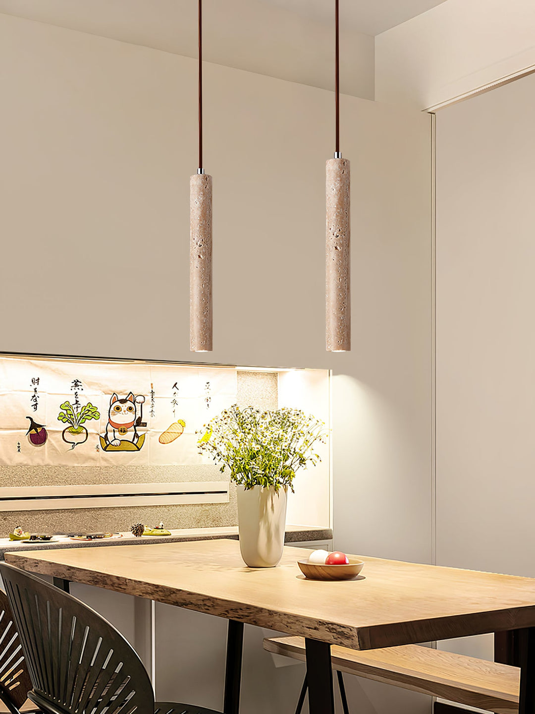 Lampa wisząca w kształcie długiego cylindra