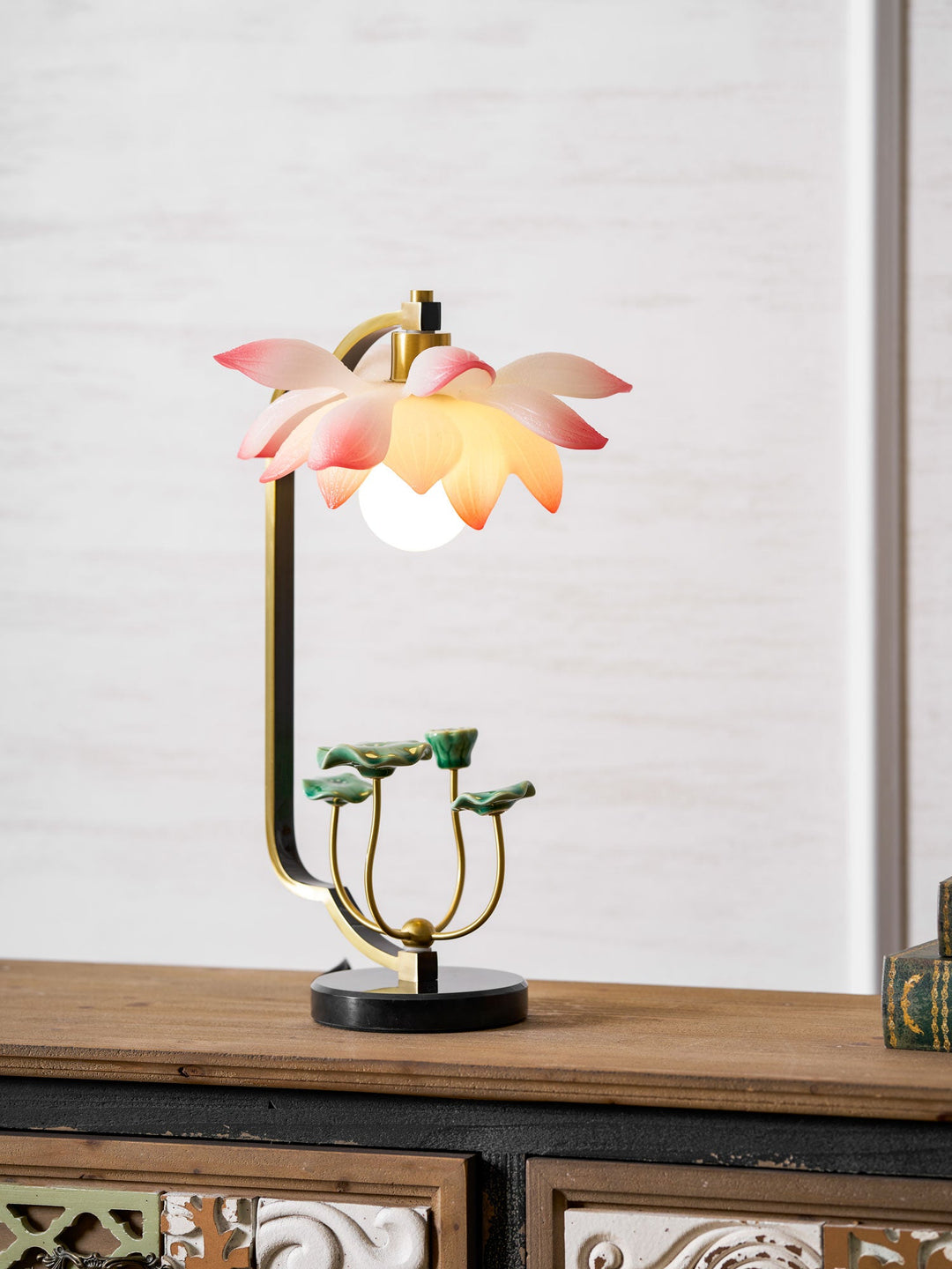 Lampa stołowa Lotus