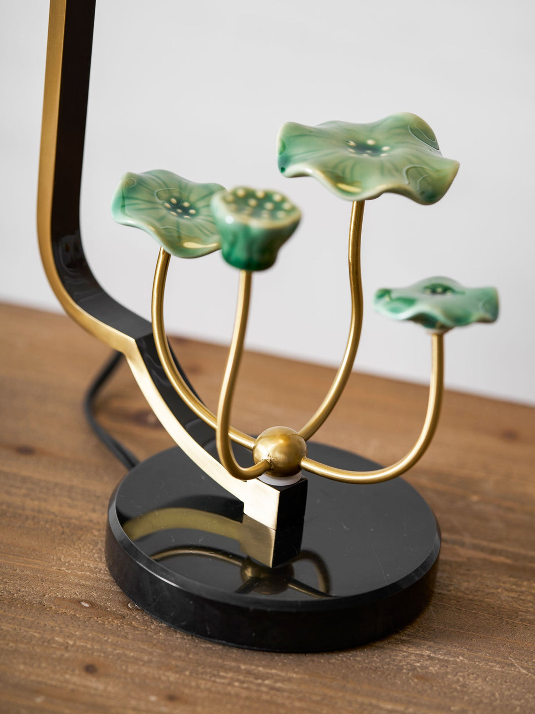 Lampa stołowa Lotus