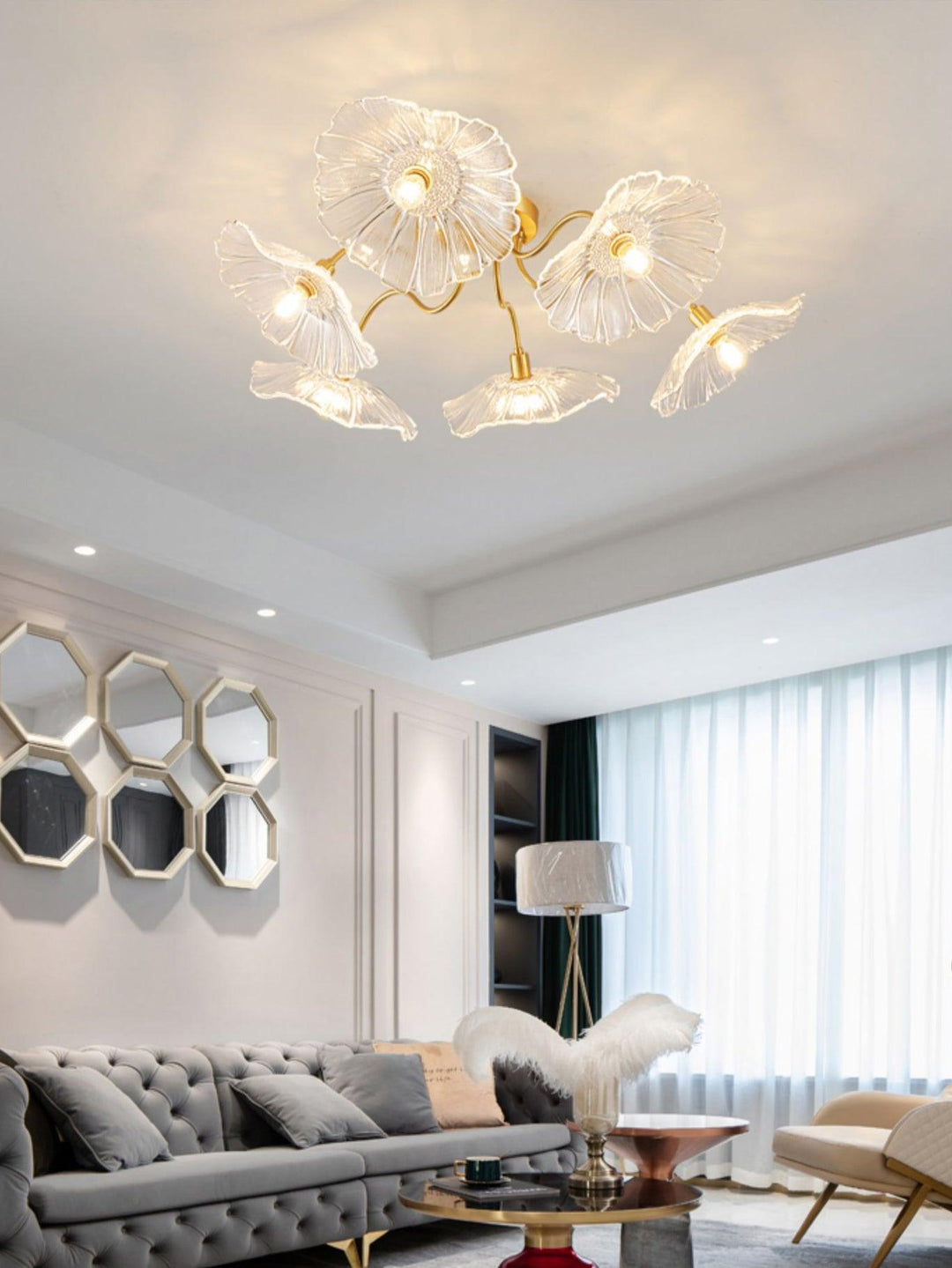 Lampa sufitowa z szkła w kształcie liścia lotosu
