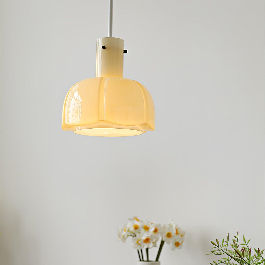 Lampa wisząca Lumina ze szklanymi płatkami