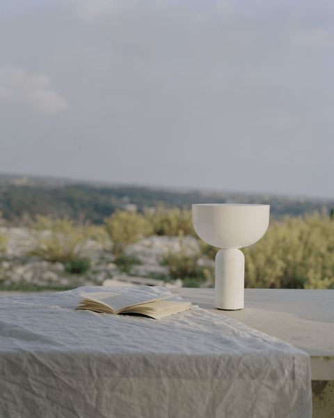Lampa stołowa Lunara z marmuru
