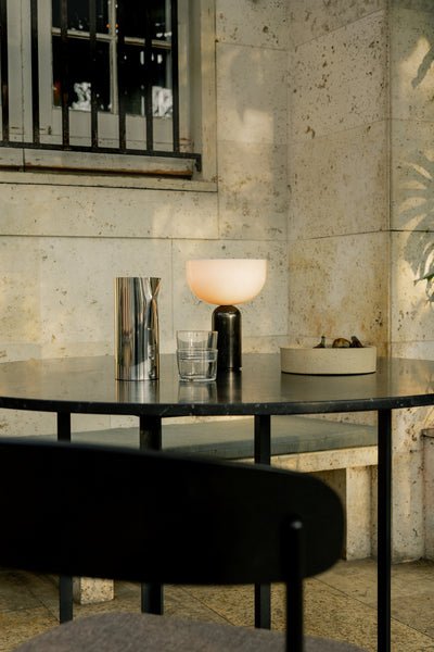 Lampa stołowa Lunara z marmuru