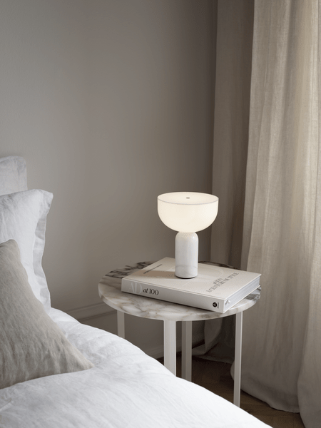 Lampa stołowa Lunara z marmuru