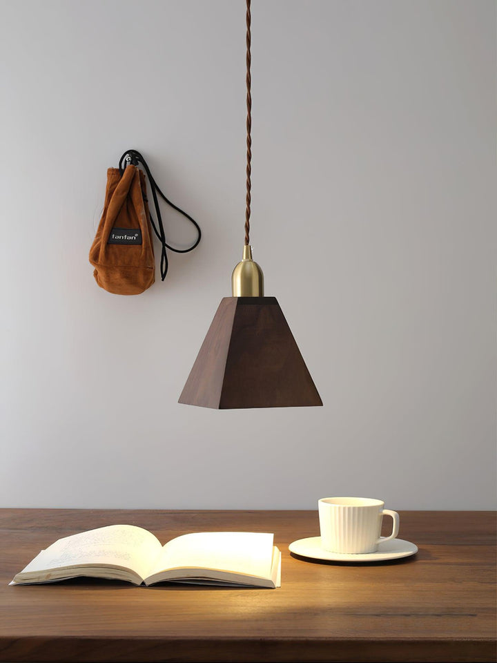 Lampa wisząca Lyfa z orzecha