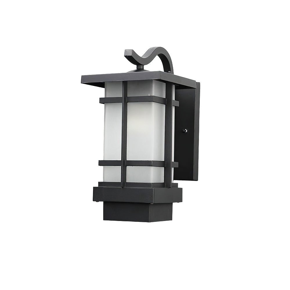 Lampa ścienna Madison Lantern na zewnątrz