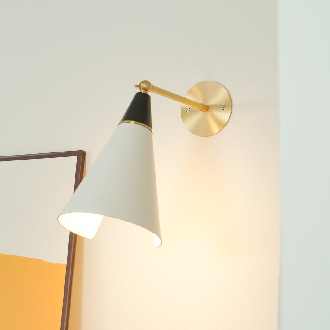 Lampa ścienna Petite Magari