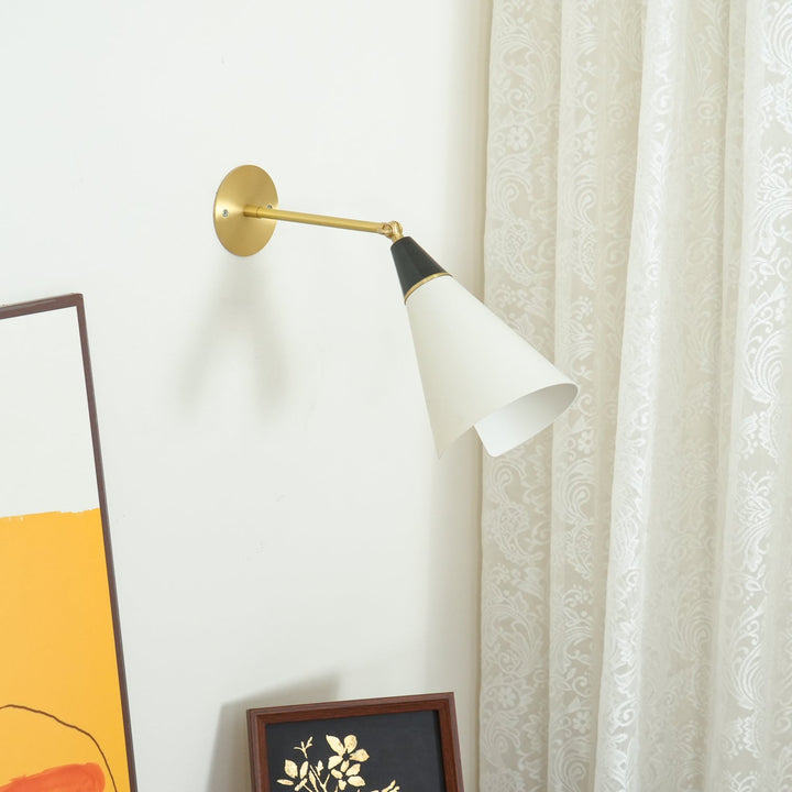 Lampa ścienna Petite Magari