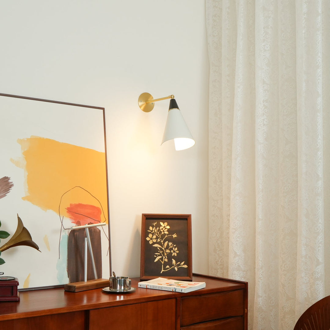 Lampa ścienna Petite Magari