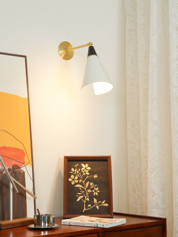 Lampa ścienna Petite Magari