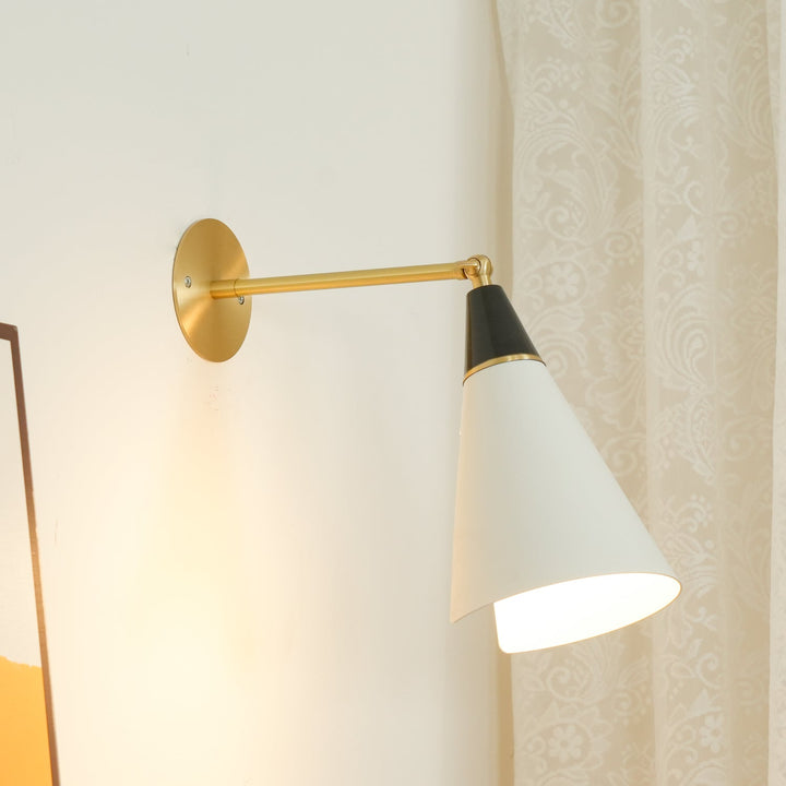 Lampa ścienna Petite Magari