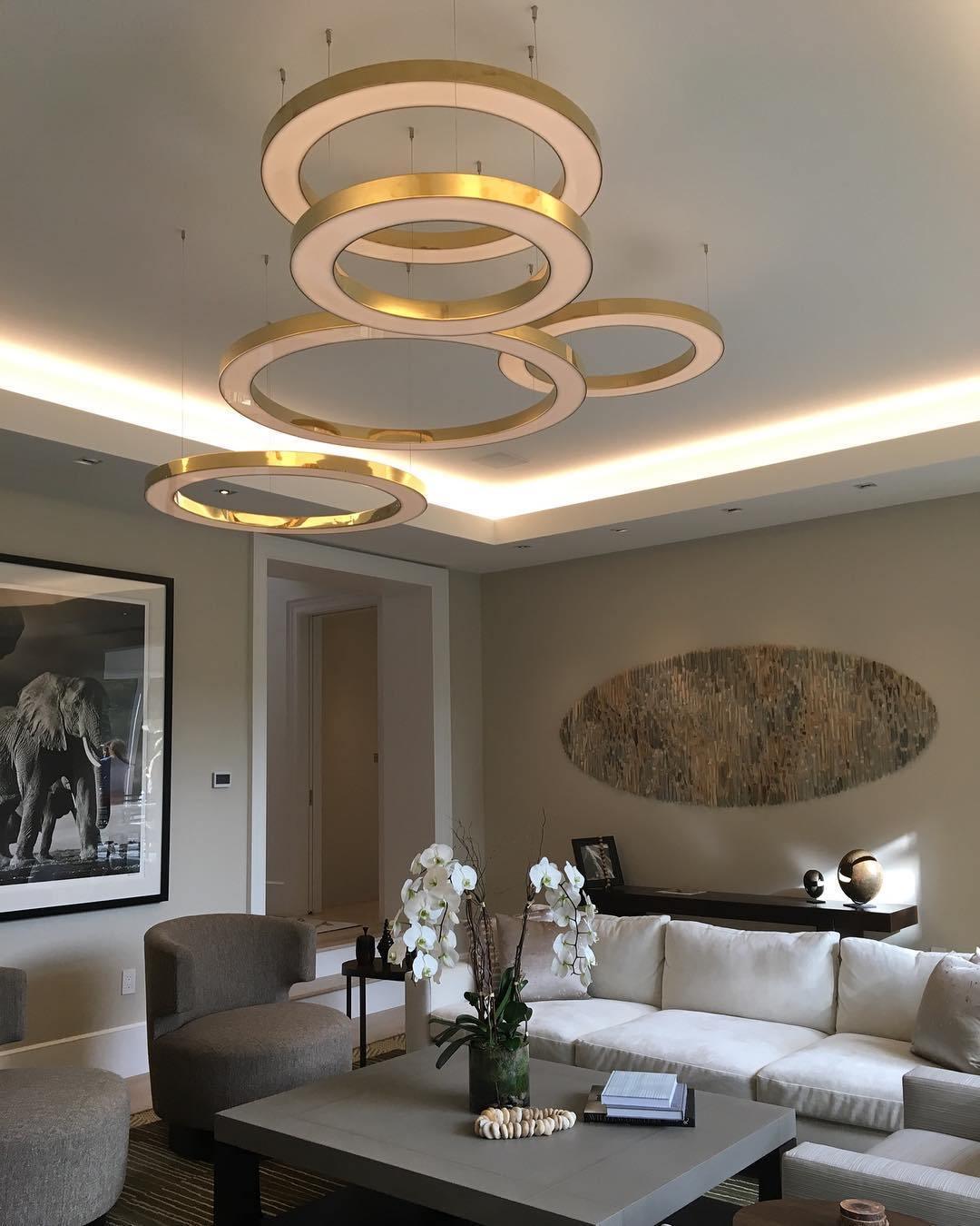 Lampa wisząca LED w kształcie pierścienia
