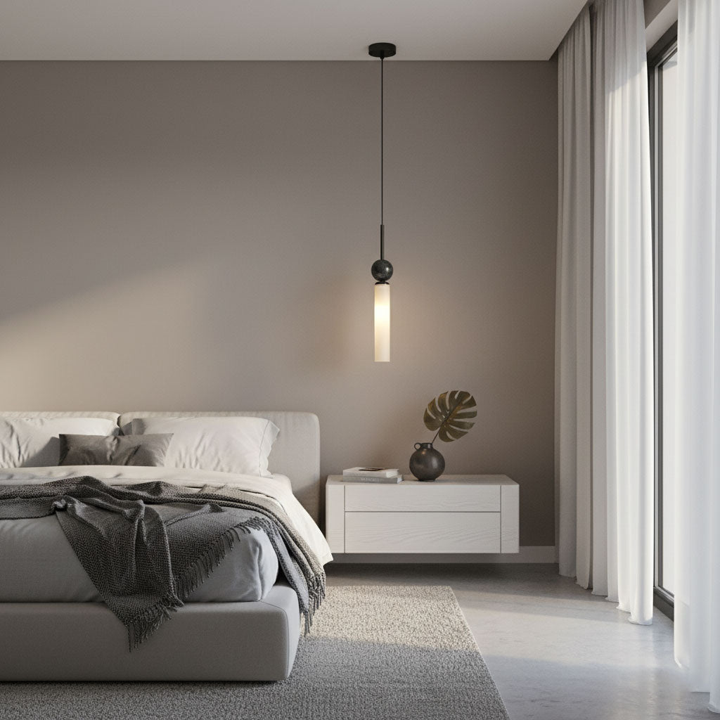 Lampa wisząca z marmuru w pionie