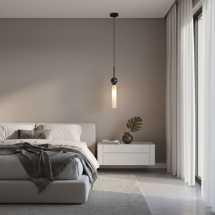 Lampa wisząca z marmuru w pionie