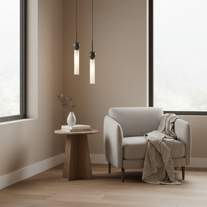 Lampa wisząca z marmuru w pionie