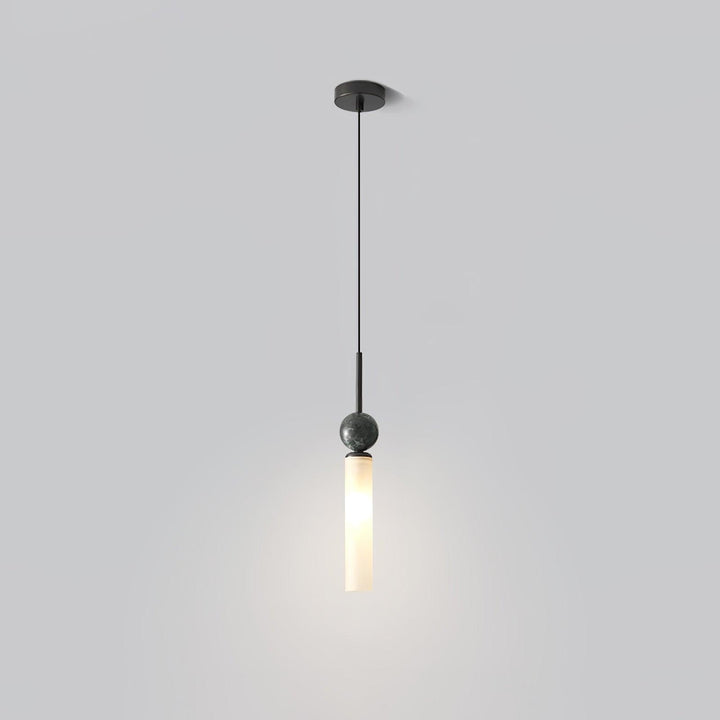 Lampa wisząca z marmuru w pionie
