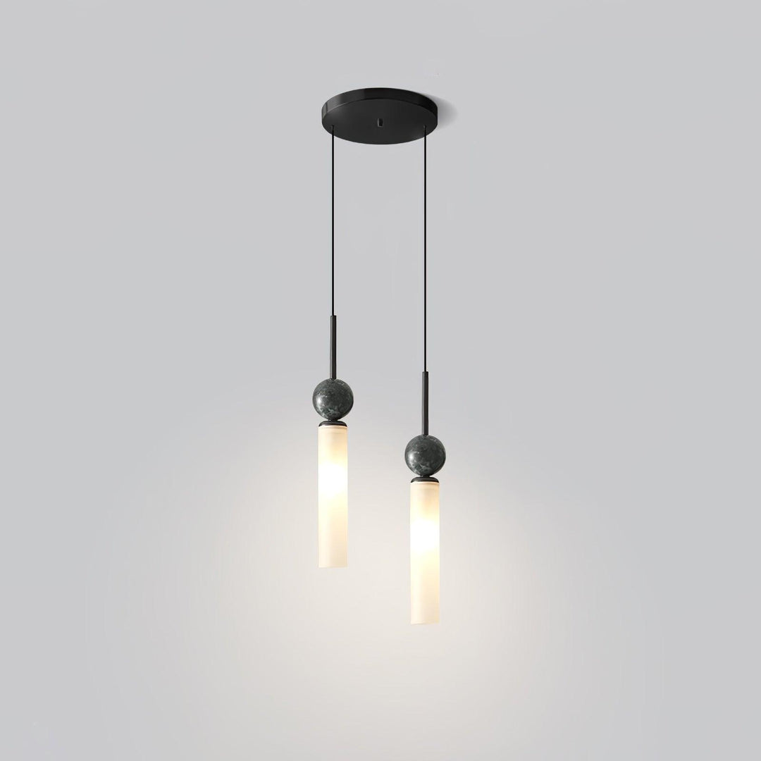 Lampa wisząca z marmuru w pionie