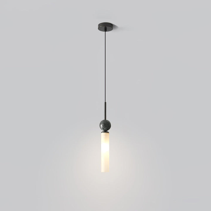 Lampa wisząca z marmuru w pionie