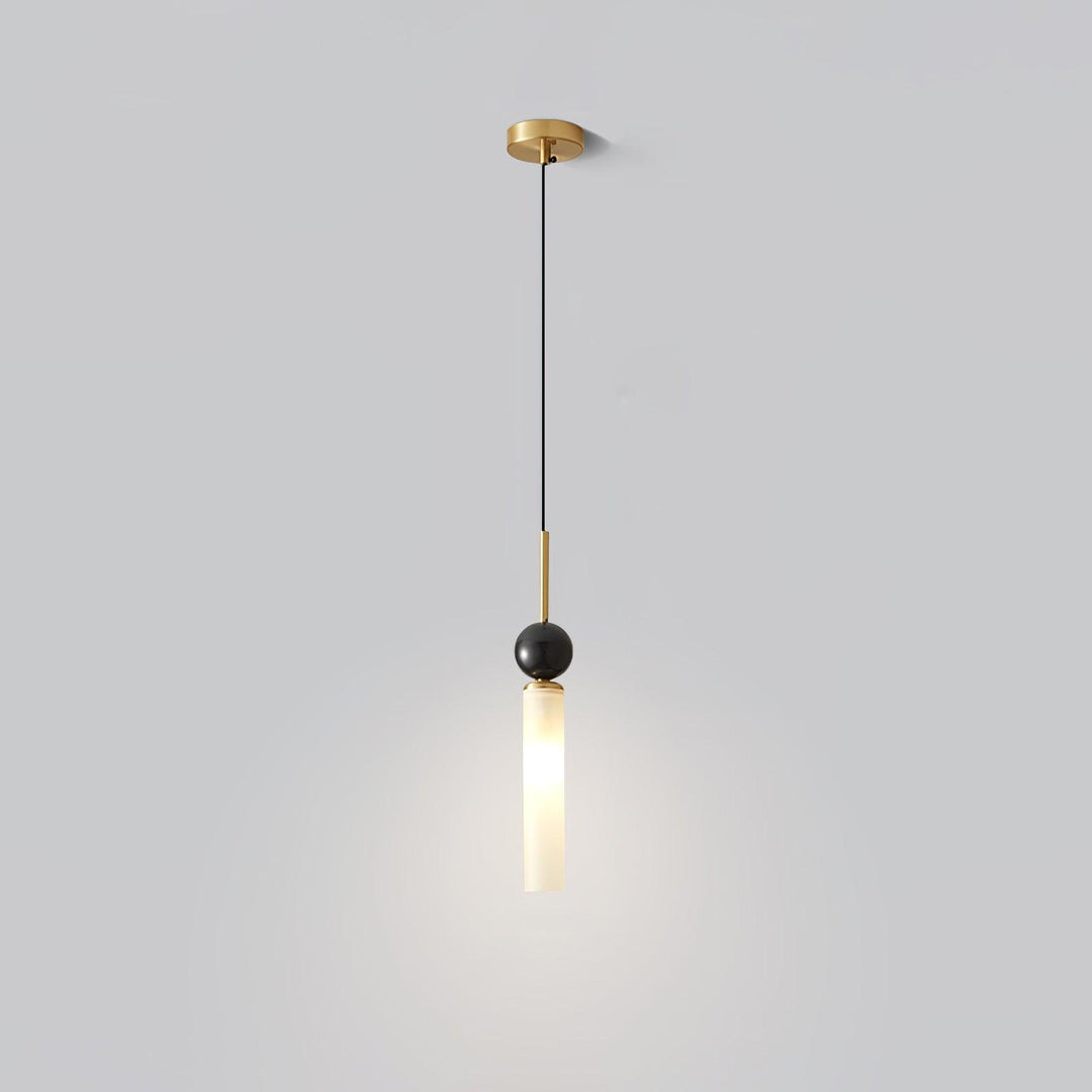 Lampa wisząca z marmuru w pionie
