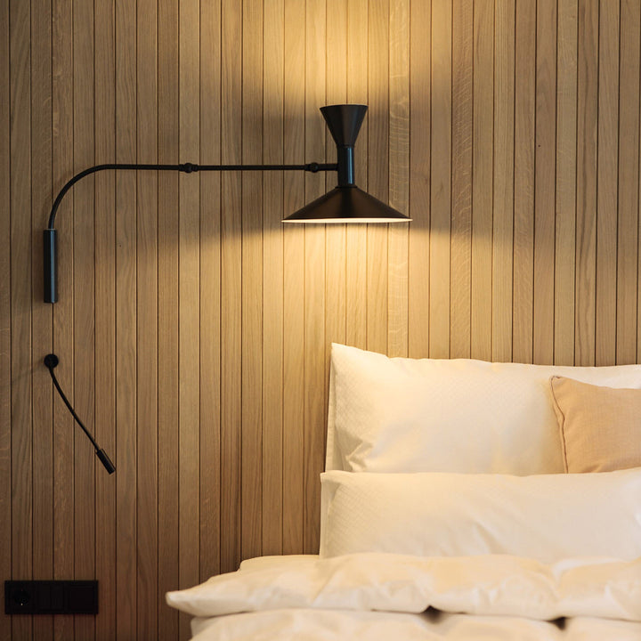 Lampa ścienna Marseille z wtyczką