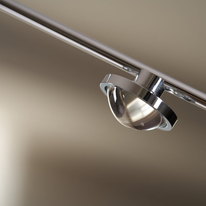 Lampa Podłogowa z Metalowym Korpusem