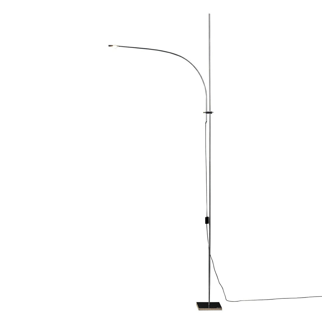 Lampa Podłogowa z Metalowym Korpusem