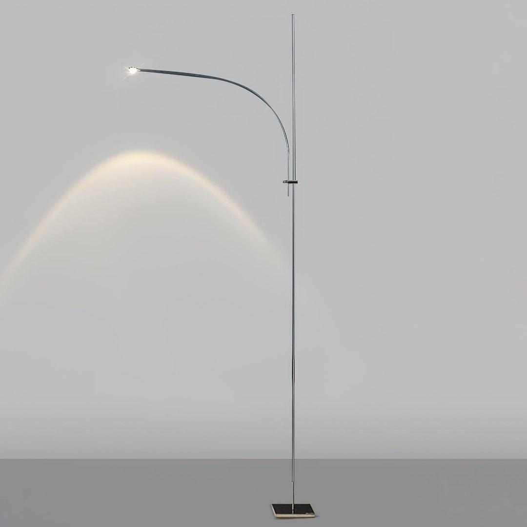 Lampa Podłogowa z Metalowym Korpusem