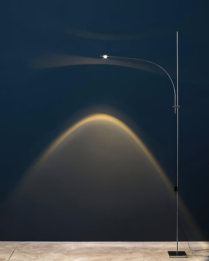 Lampa Podłogowa z Metalowym Korpusem