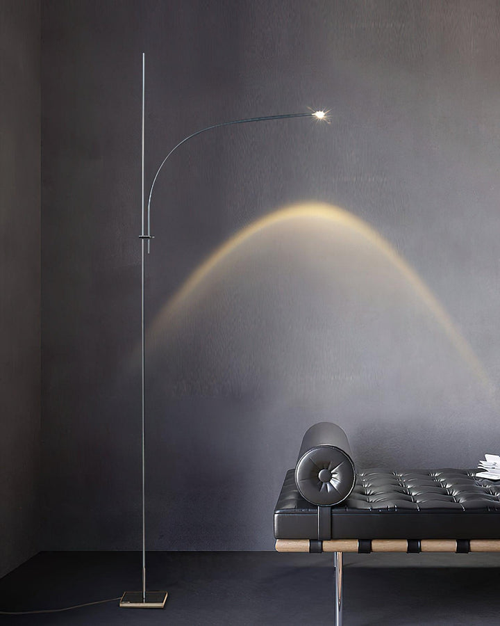 Lampa Podłogowa z Metalowym Korpusem