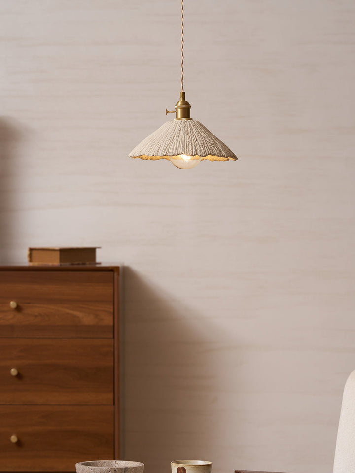Lampa wisząca z mikrocementu