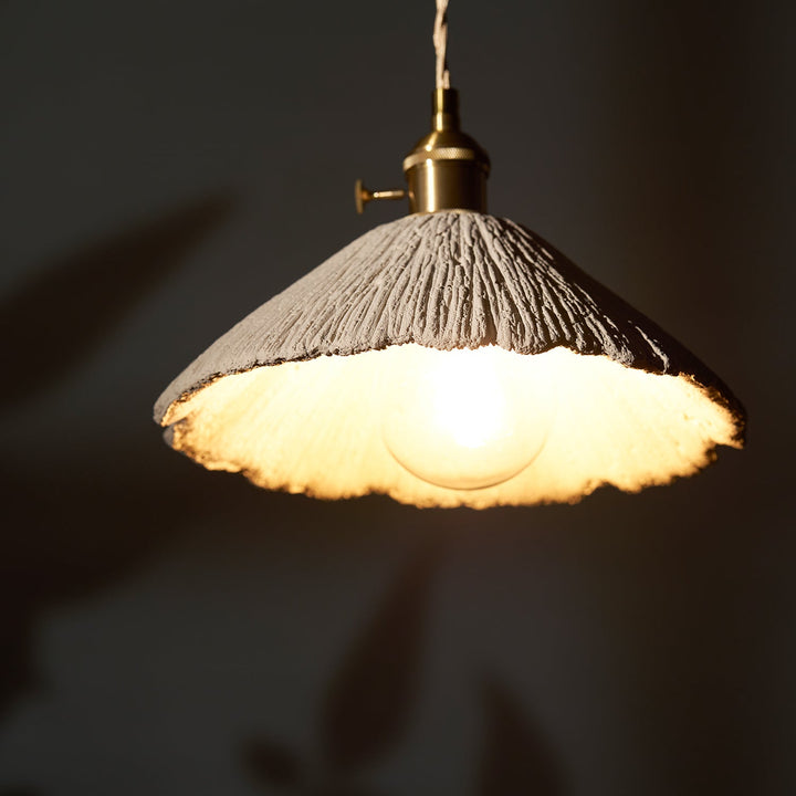 Lampa wisząca z mikrocementu