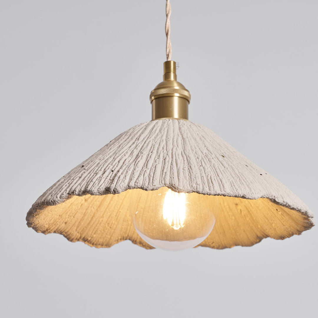 Lampa wisząca z mikrocementu